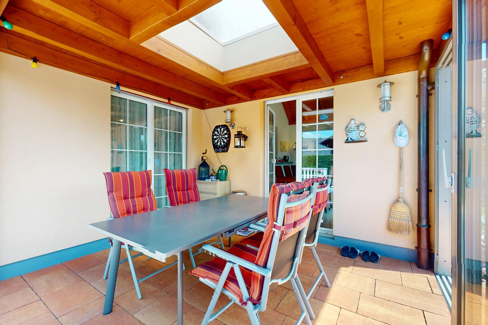terrasse avec inside property