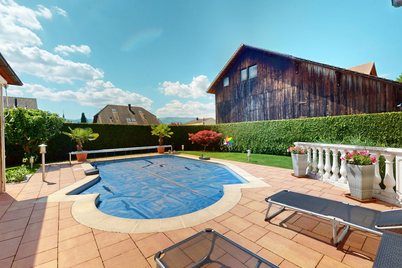 piscine avec terrasse, from property, clôture, day time, et piscine