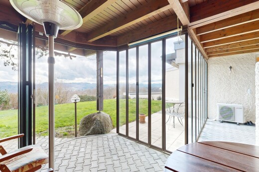 terrasse avec terrasse, pelouse, et from property