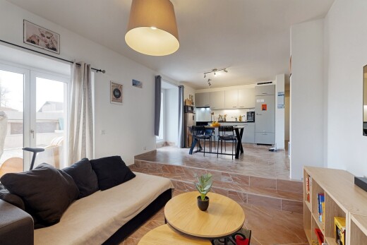 salon / salle à manger avec inside property, lumière naturelle, natural light, cloison sèche, et drywall