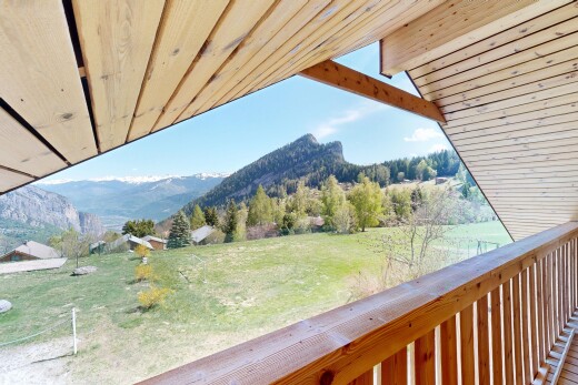 balcon avec vue sur la montagne, mountain view, day time, balcon, et from property