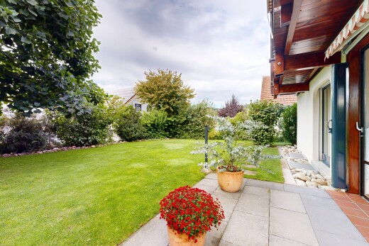 garten mit rasen, from property, terrasse, und overcast