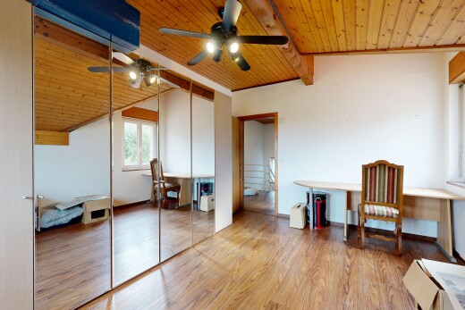 dining area featuring an office area, light wood-type flooring, a vaulted wooden ceiling, a closet, and ceiling fan