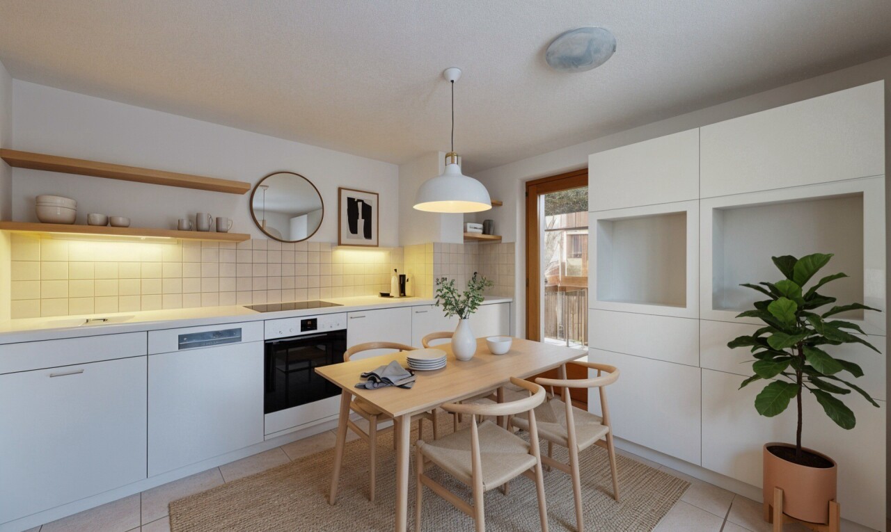 cuisine avec armoires blanches, plans de travail, étagères ouvertes, éclairage suspendu, et backsplash