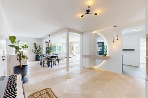 esszimmer mit gipskartonwand, drywall, holzfußboden, wood finish floor, und pendelleuchte