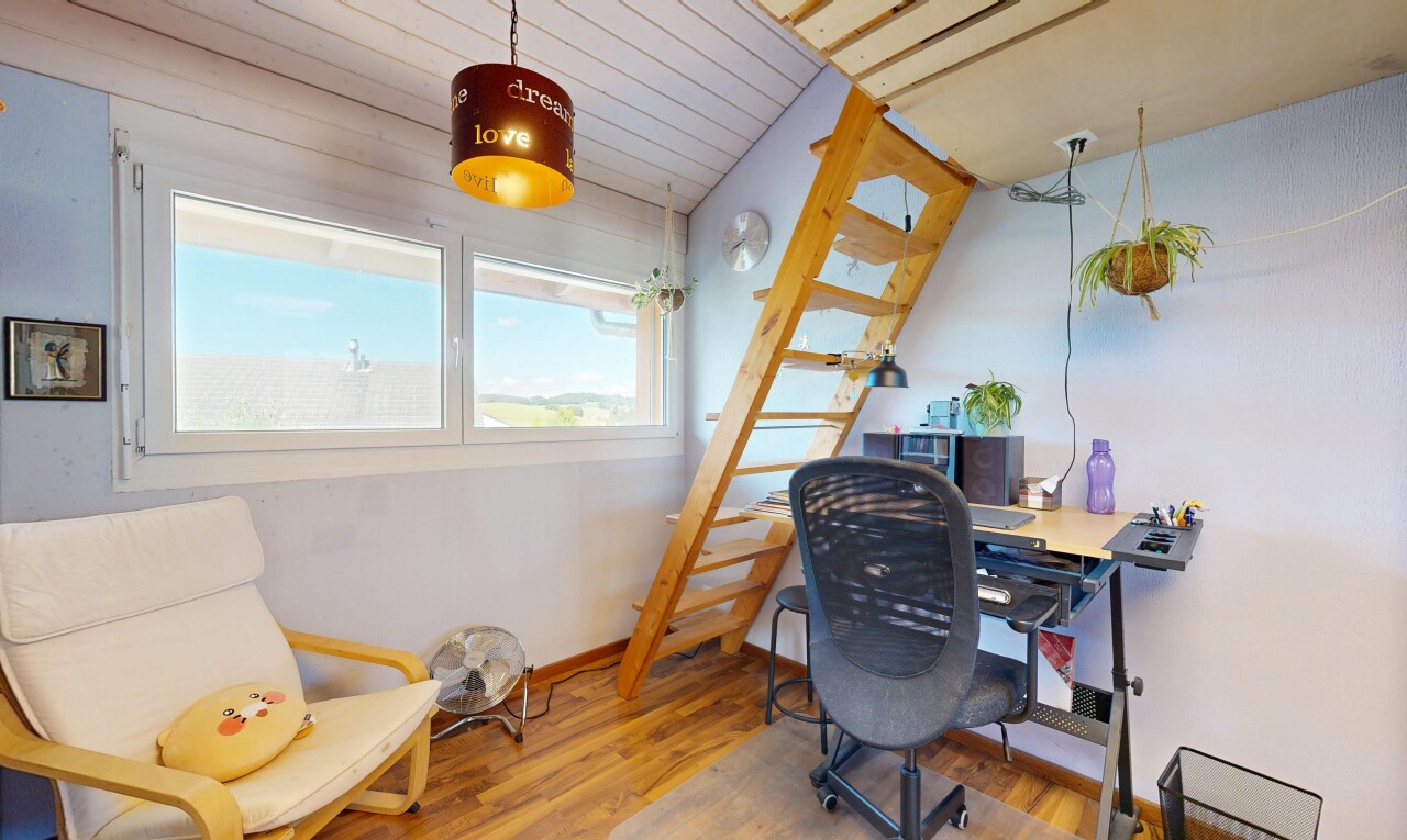 bureau avec day time, espace bureau, inside property, cloison sèche, et drywall