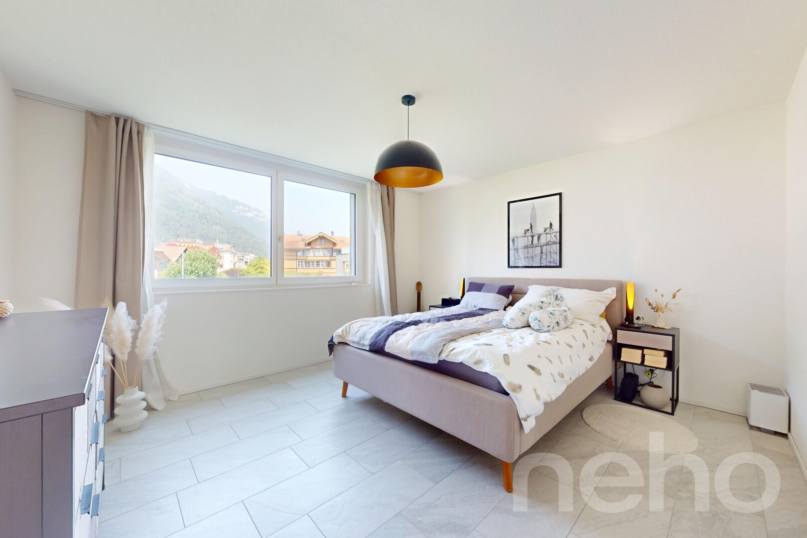chambre avec lumière naturelle, cloison sèche, natural light, drywall, et inside property