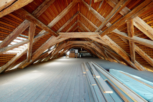 blick auf den unvollendeten dachboden