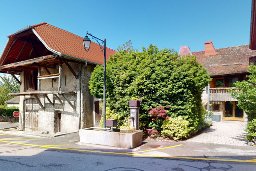 blick auf die vorderseite des hauses