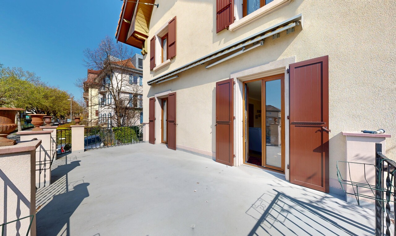 terrasse avec day time et property visible