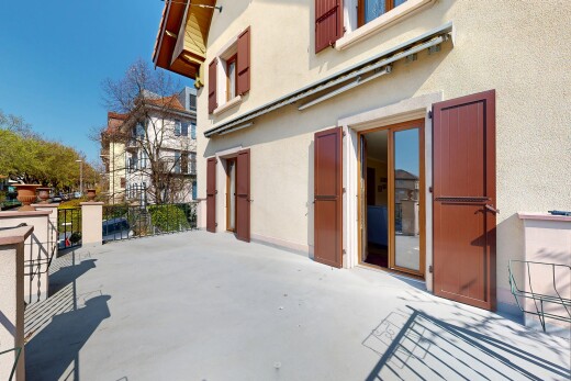 terrasse avec day time et property visible