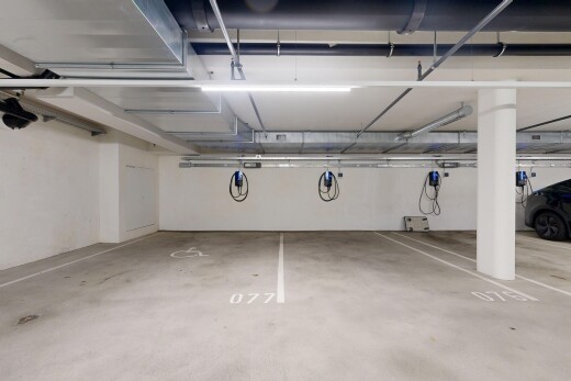 parking avec parking souterrain et inside property