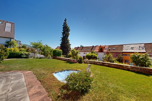 jardin avec pelouse, day time, et from property