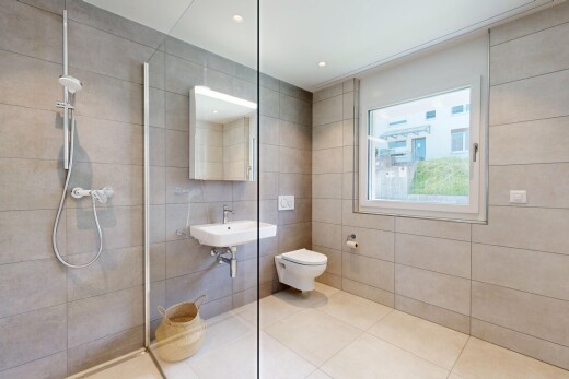 bad mit spiegel, komplettes badezimmer, tile wall, fliesenwand, und dusche