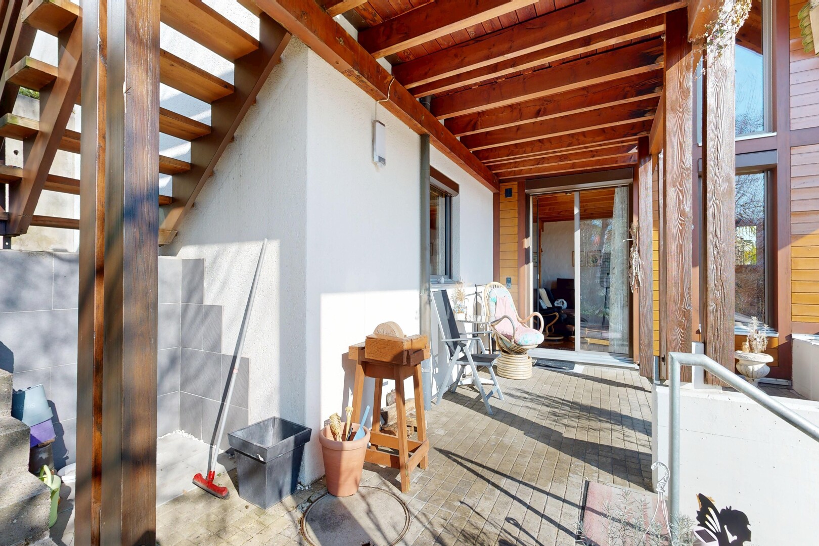 terrasse avec property visible