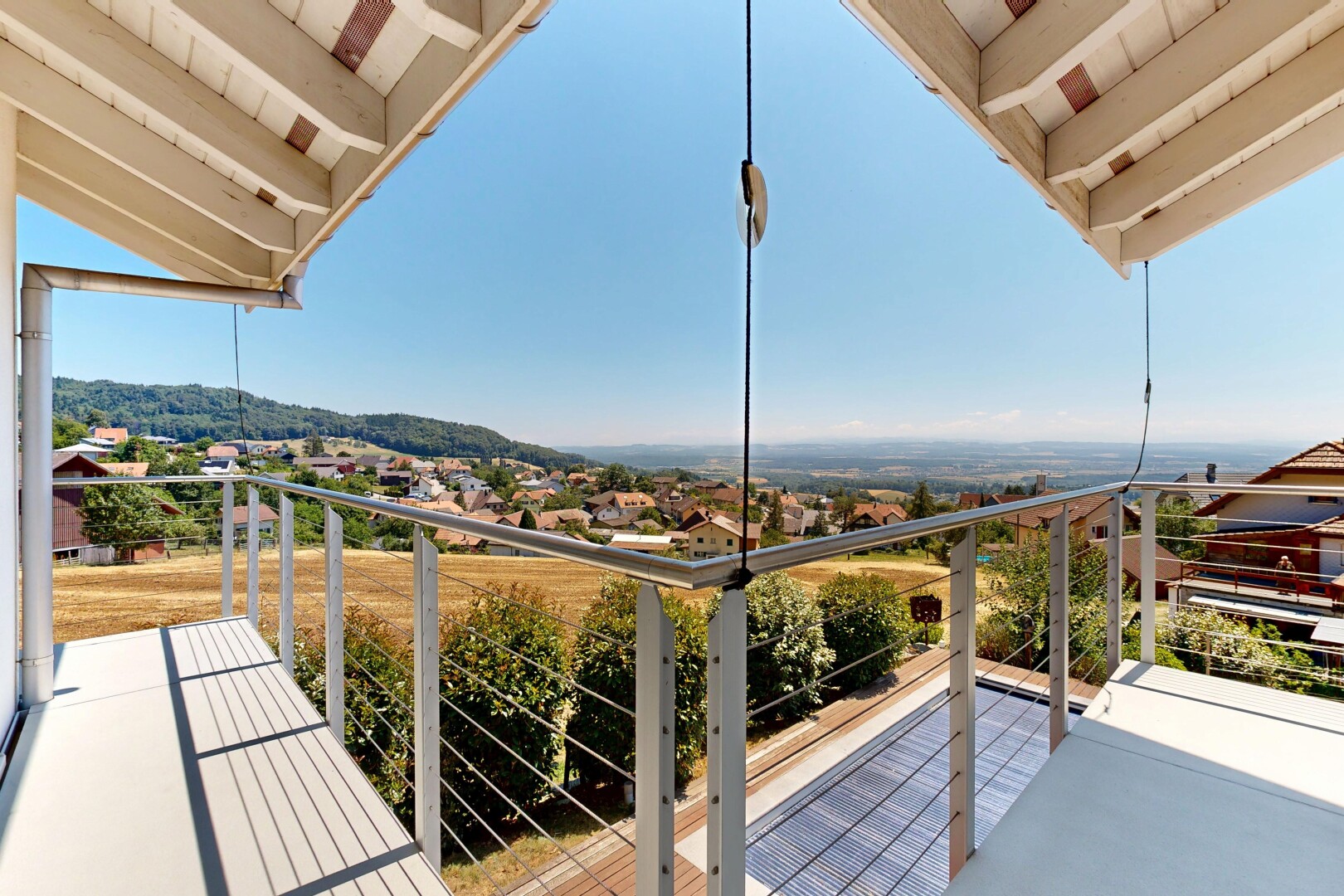 balkon mit from property, day time, und balkon
