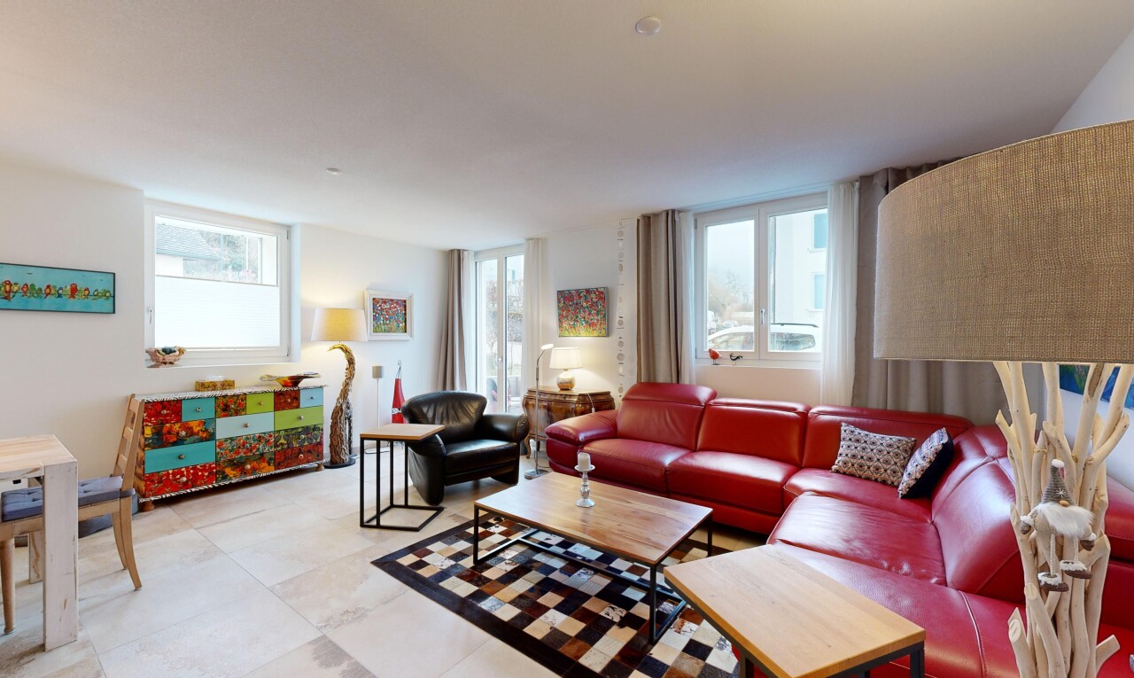 wohnzimmer mit natürliches licht