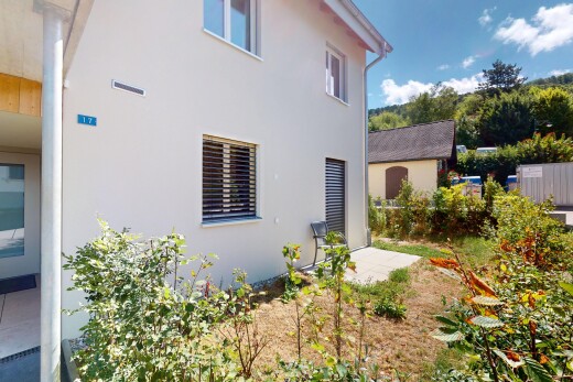 außenansicht mit property visible, stuckverkleidung, und day time