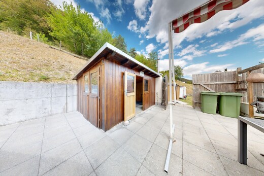 terrasse avec structure extérieure, from property, day time, et clôture