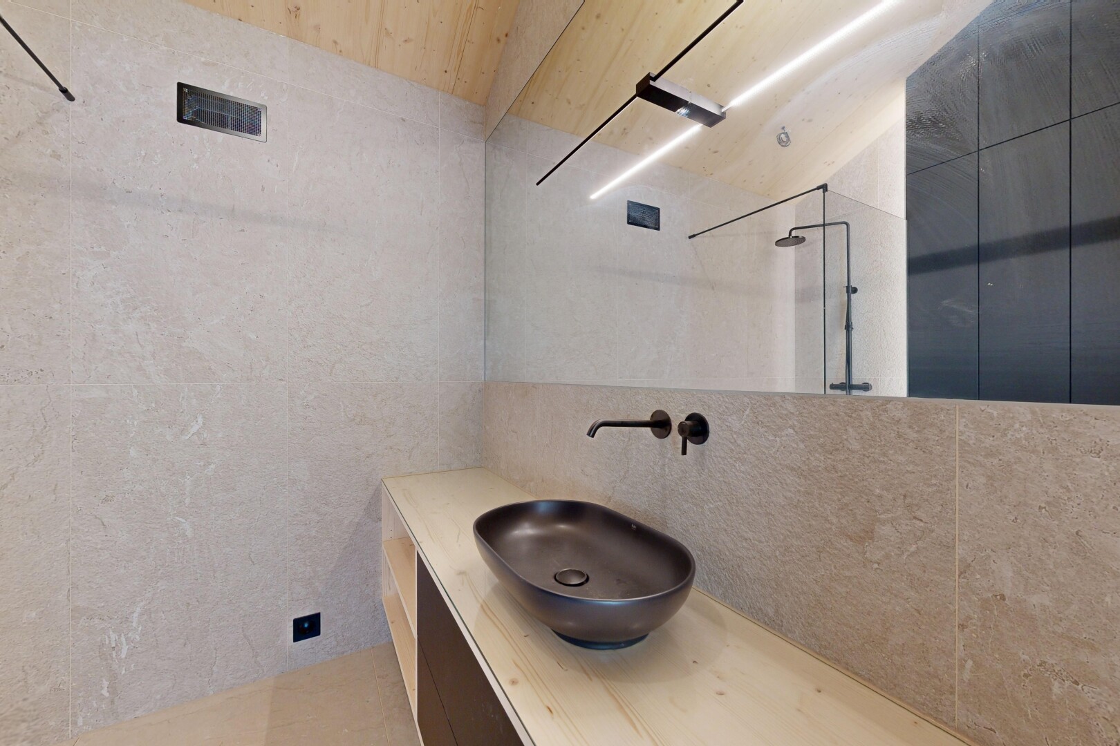 bad mit tile wall, fliesenwand, waschbecken, dusche, und schminktisch