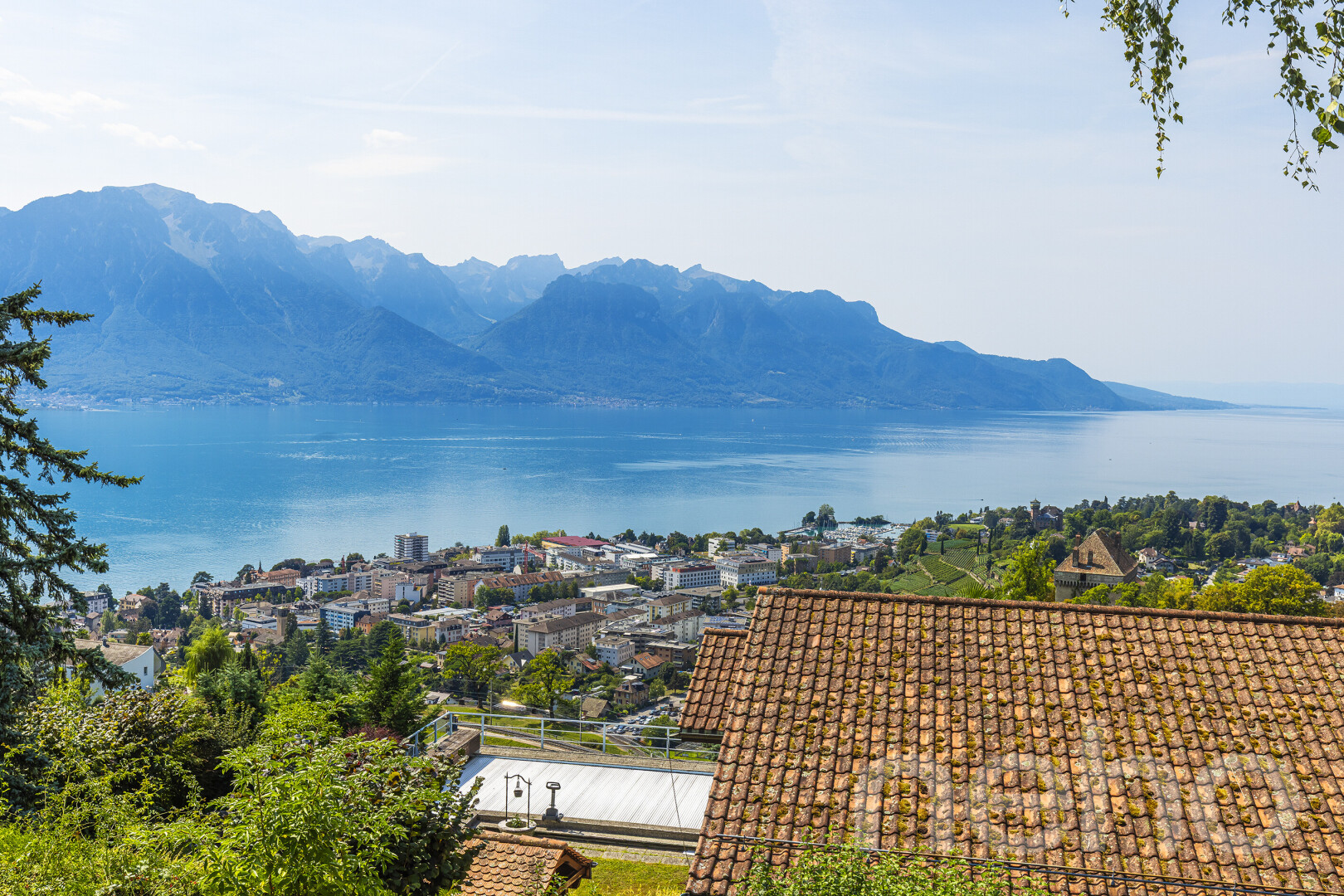 vue sur la montagne avec day time, vue sur la montagne, mountain view, et from property