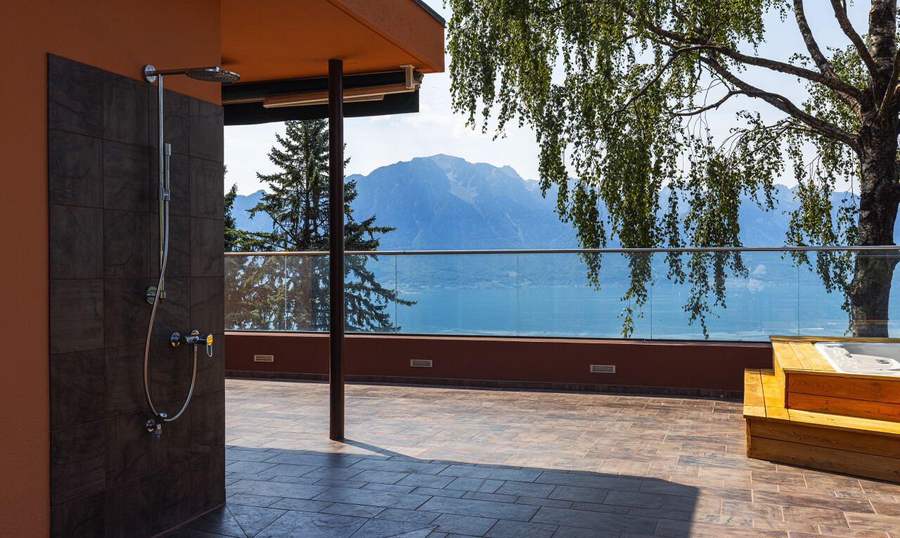 terrasse avec mountain view, vue sur la montagne, day time, et terrasse
