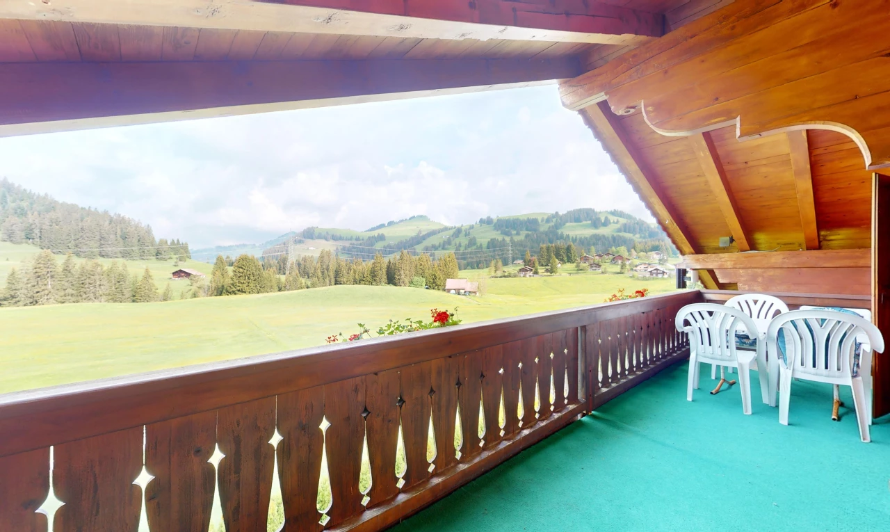 balcon avec mountain view, vue sur la montagne, balcon, et from property