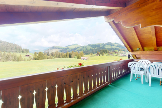 balcon avec mountain view, vue sur la montagne, balcon, et from property