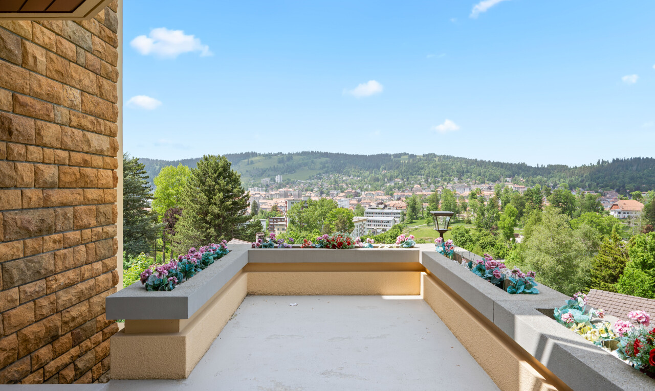 balcon avec from property, day time, et terrasse
