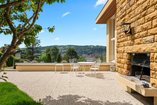 terrasse avec terrasse, day time, from property, et cheminée