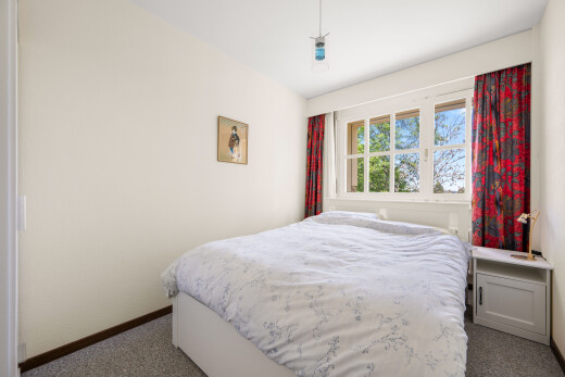 chambre avec carpet, moquette, inside property, drywall, et cloison sèche