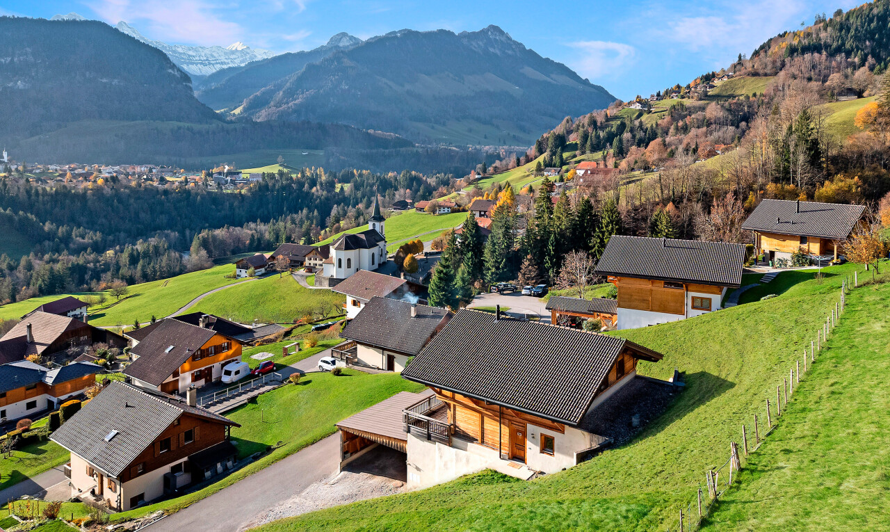 blick auf die berge mit day time, blick auf die berge, mountain view, wohngebietblick, und residential view
