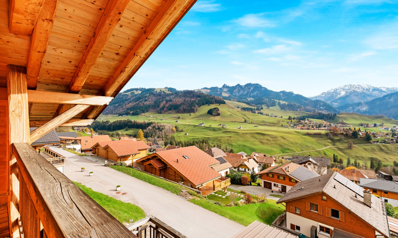 blick auf die berge mit from property, day time, wohngebietblick, residential view, und blick auf die berge