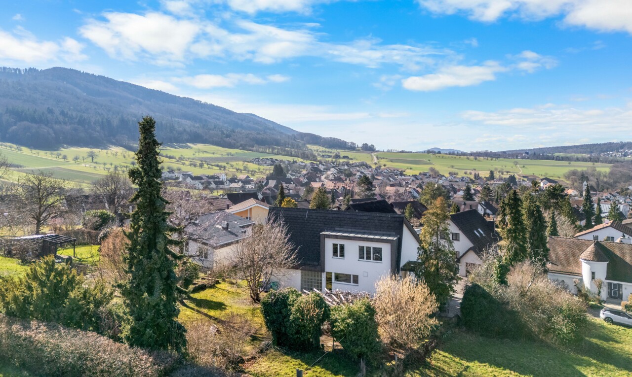 vue sur la montagne avec day time, property visible, vue sur la montagne, et mountain view