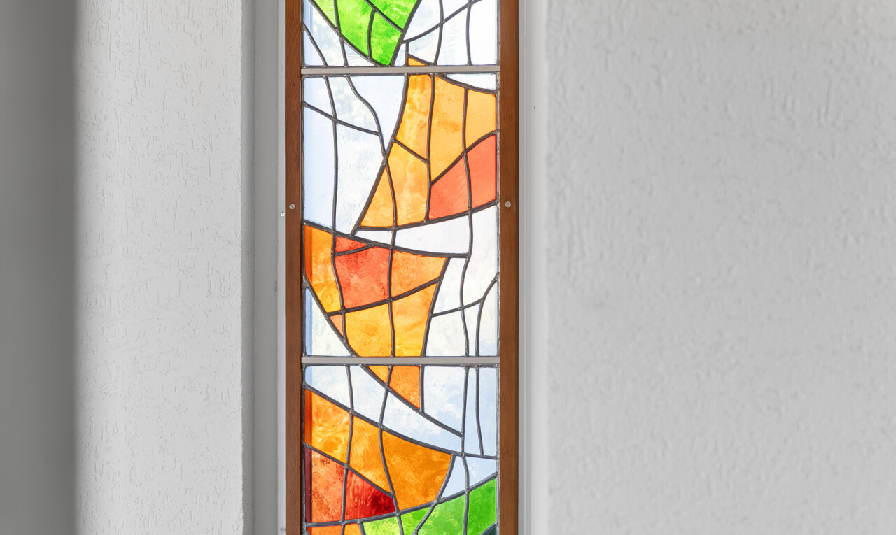 einzelheiten mit wall / siding, interior, window, und inside community