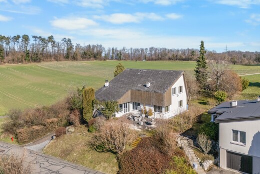 façade avec drone view, day time, vue sur les bois, woods view, et bardage en stuc