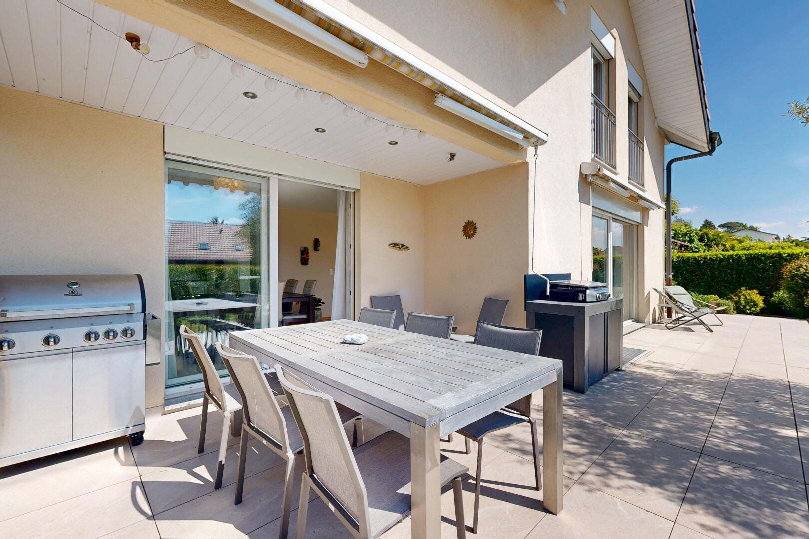 terrasse mit grill, essbereich im freien, day time, terrasse, und from property