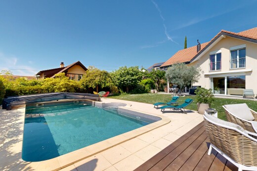 schwimmbad mit from property, schwimmbad, day time, deck, und terrasse