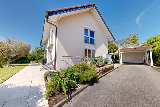 außenansicht mit day time, property visible, stuckverkleidung, und außenansicht