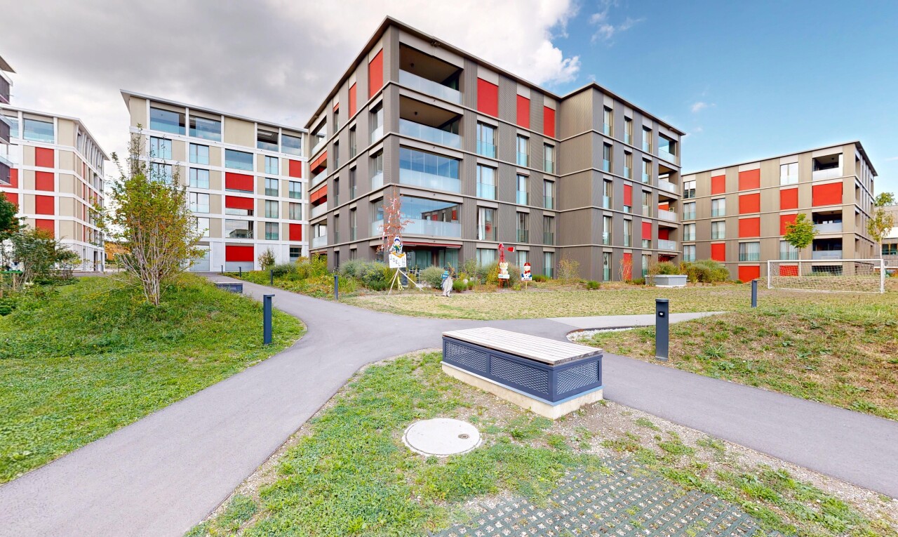 außenansicht mit apartment complex view, blick auf wohnanlage, und from community