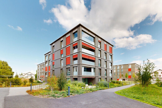 extérieur du bâtiment avec apartment complex view, vue sur le complexe d'appartements, et day time