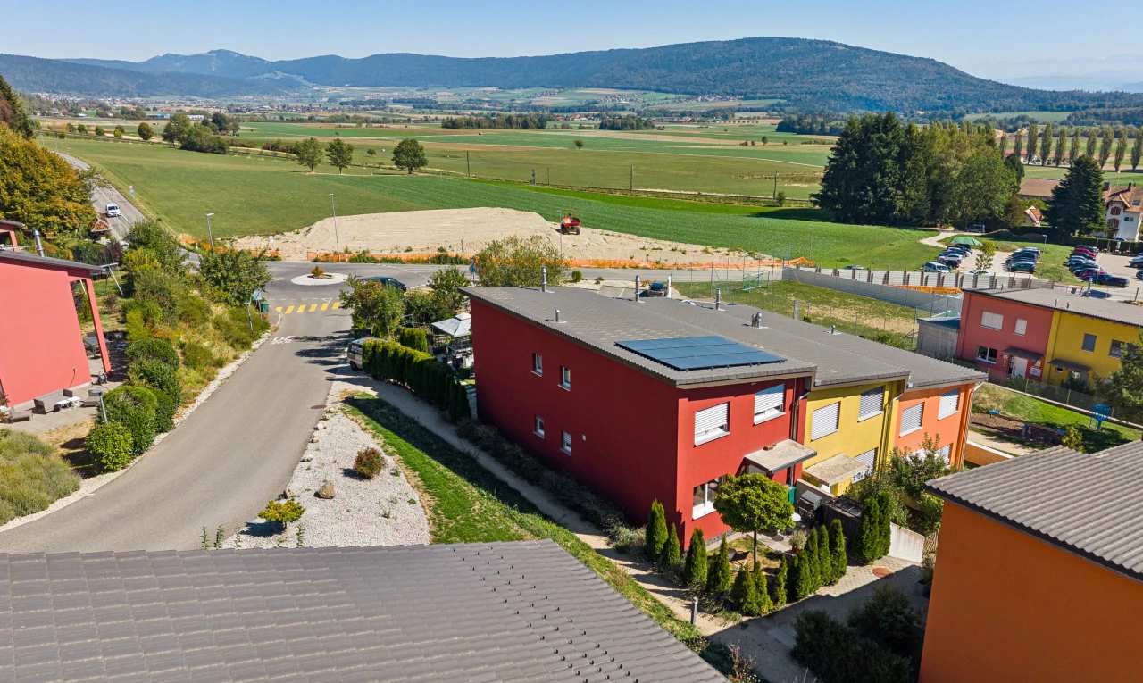 vue sur la montagne avec vue sur la montagne, mountain view, day time, vue rurale, et rural view