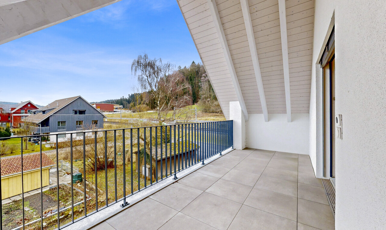 balcon avec day time, from property, et balcon