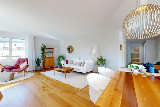 living area featuring light wood-style flooring