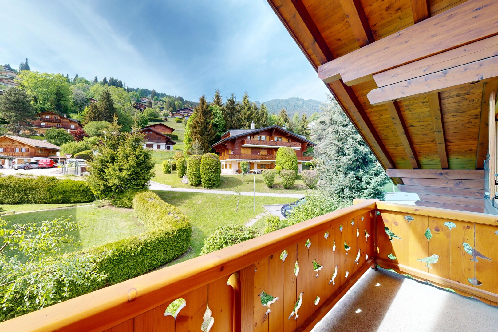 balcon avec from property, balcon, et day time
