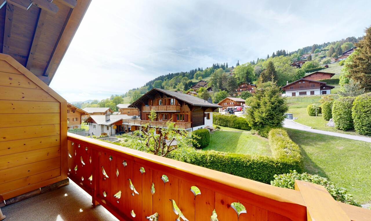 balcon avec from property, balcon, day time, vue résidentielle, et residential view