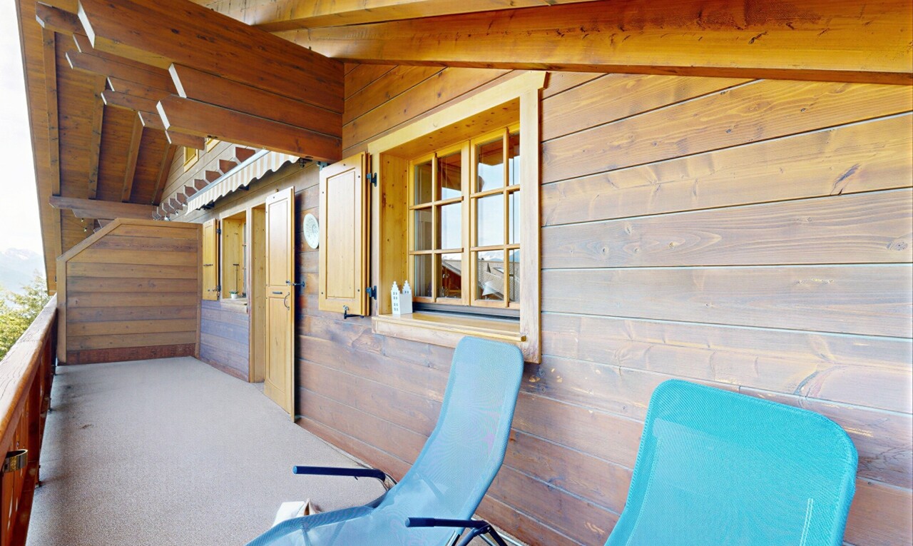 terrasse avec balcon