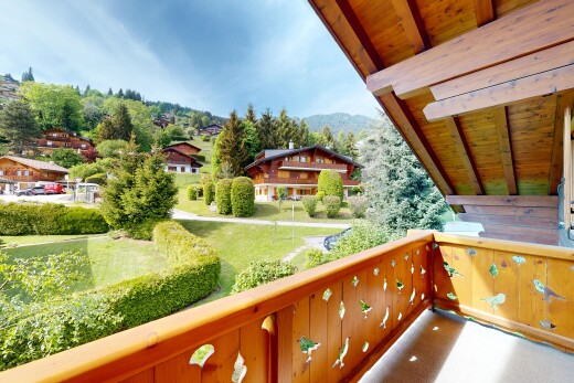 balcon avec from property, balcon, et day time