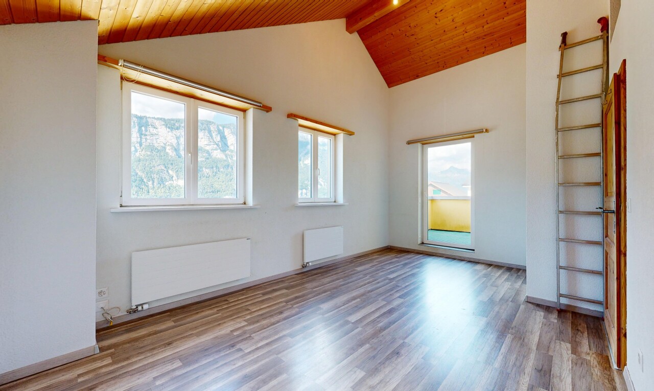 leerer raum mit gipskartonwand, drywall, inside property, holzfußboden, und wood finish floor