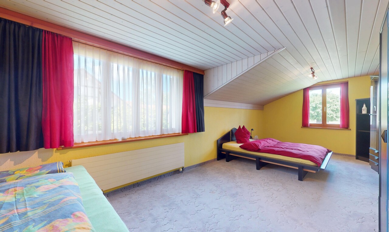 chambre avec natural light, lumière naturelle, drywall, cloison sèche, et inside property